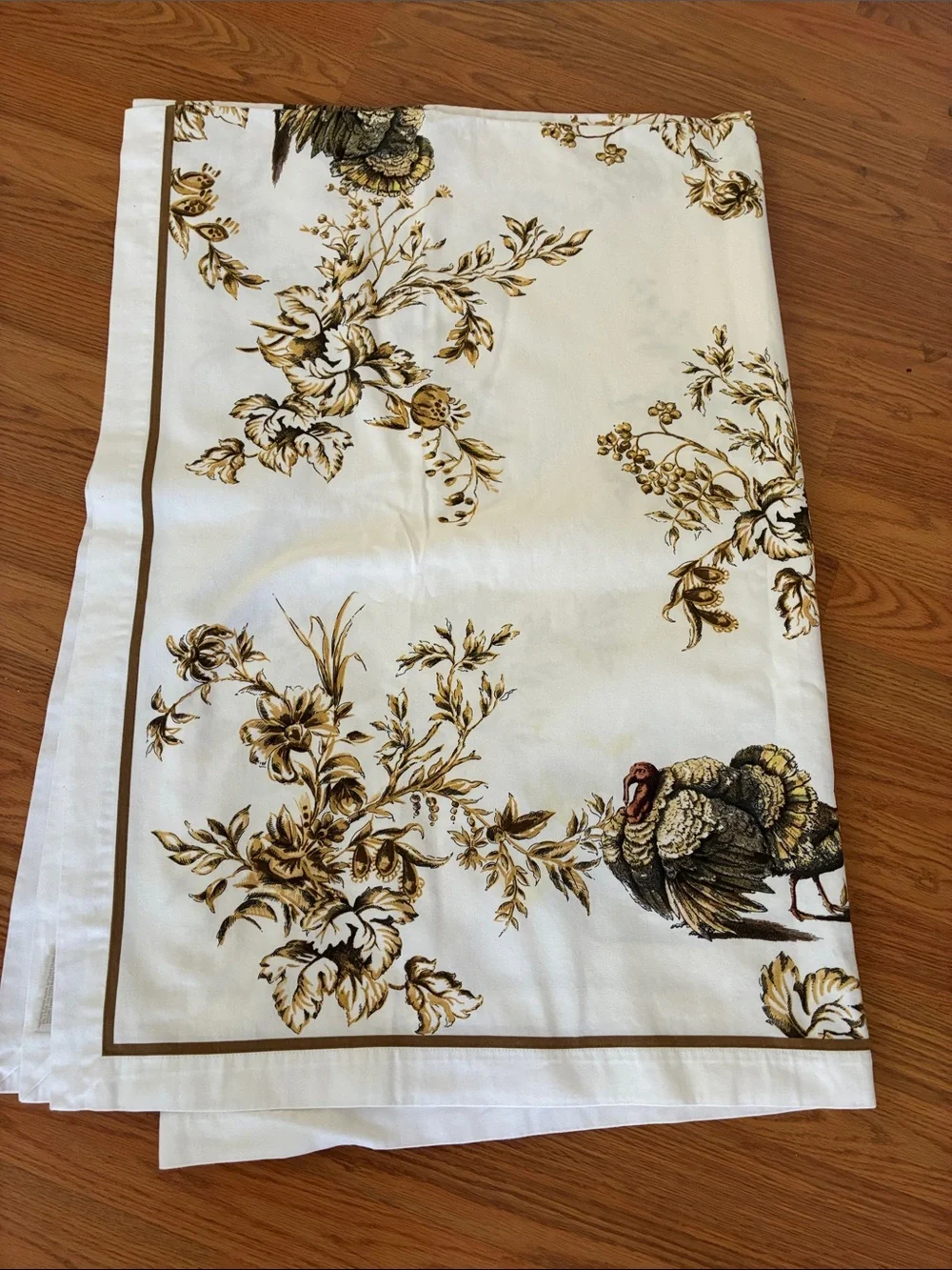 William Sonoma turkey tablecloth rectangular 70” x 90”